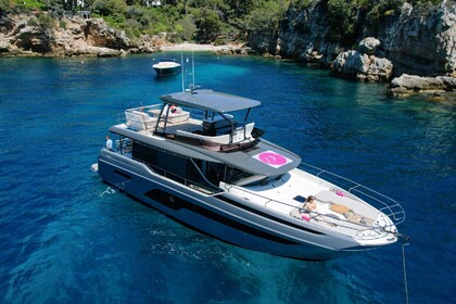 Hire Motor yacht Prestige X 60 Juan les Pins