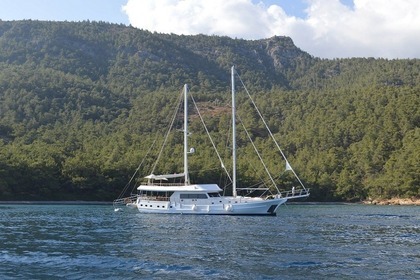 Noleggio Caicco Luxury Gulet with Jacuzzi Bodrum Yacht Charter Bodrum