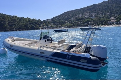 Miete RIB Tiger Marine Sportline 520 Le Lavandou