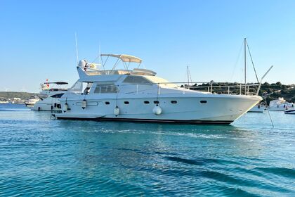 Charter Motor yacht Ferretti 52 Fly S Çeşme