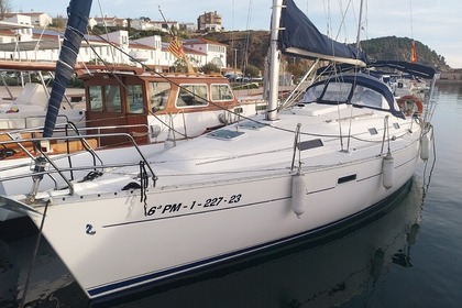 Miete Segelboot Beneteau OCEANIS 331 Palamós