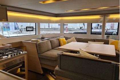 Location Catamaran  Lagoon 51 Le Pirée