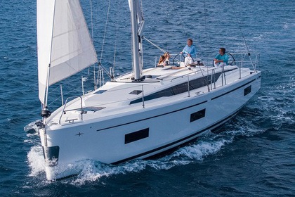Charter Sailboat  Bavaria C42 Skiathos