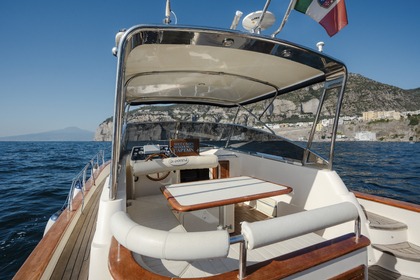 Чартер Моторная яхта Di Donna Serapo 33 Капри