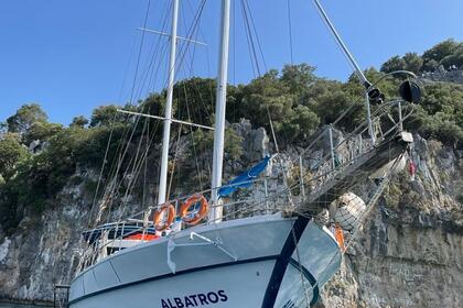 Hire Gulet Custom built gulet with a capacity of 12 people Ketch gulet Göcek