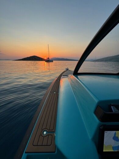 Athens RIB 10 VIPER 970 CABIN alt tag text