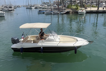 Noleggio Barca a motore Jeanneau Cap Camarat 7.5 WA Fréjus