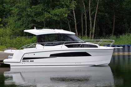 Czarter Jacht motorowy Nautic 880 Piękna Góra