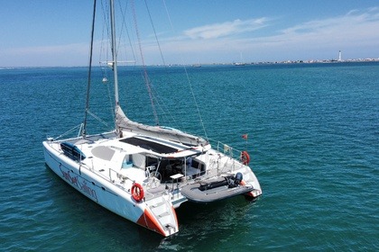 Rental Catamaran Nautitech 475 Faro