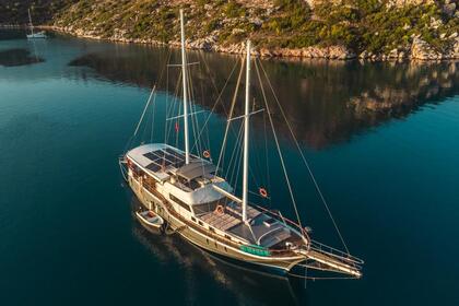 Hire Gulet Custom built gulet with a capacity of 10 people Traditional gulet Marmaris