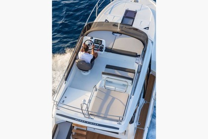 Rental Motor yacht Jeanneau Merry Fisher 1095 Fly Les Sables-d'Olonne