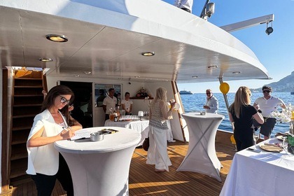 Alquiler Yate Canados Canados 90' Menton