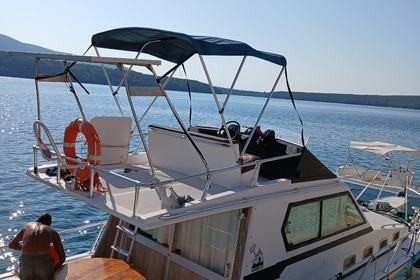 Hire Motorboat Mochi Dc9 Rakalj