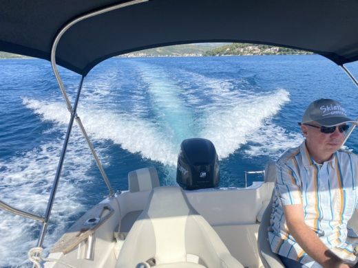 Trogir Motorboat Quicksilver 555 Activ Open alt tag text