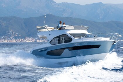 Miete Motoryacht Sessa Marine Sessa Fly 42 - 2 cab. Podstrana