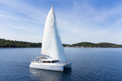 Charter Catamaran Lagoon-Bénéteau Lagoon 421 - 4 + 1 cab. Šibenik