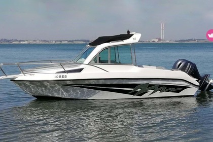 Charter Motorboat San Remo 5.65 fisher Setubal