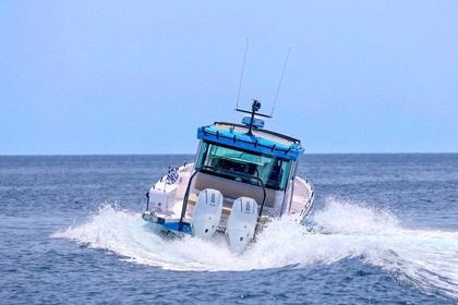 Miete Motorboot Axopar 37XC Cross Cabin Gouvia Marina