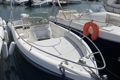 Charter Motorboat Ranieri International Saint-Cyr-sur-Mer