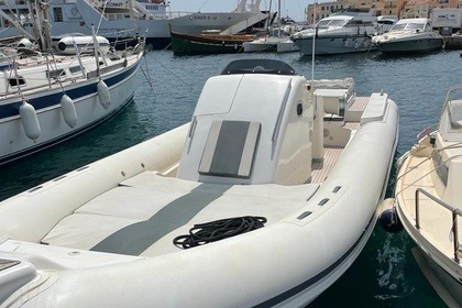 Noleggio Gommone Joker boat Wave 32 clubman La Maddalena