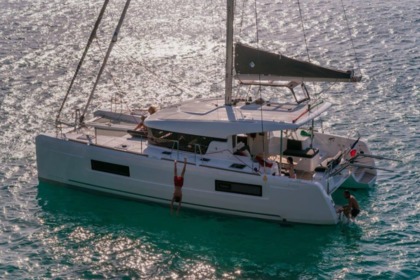 Verhuur Catamaran Lagoon 40 Lefkada