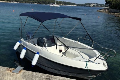 Hire Motorboat Sport mare Quicksliver 5.30 Pula