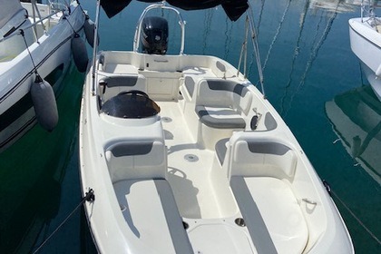 Location Bateau à moteur Bayliner E6 Bormes-les-Mimosas