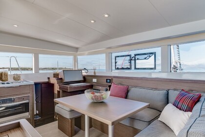 Charter Catamaran Lagoon Lagoon 40 Split