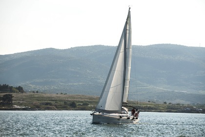 Hire Sailboat JEANNEAU Sun Odyssey 42i Triton Volos