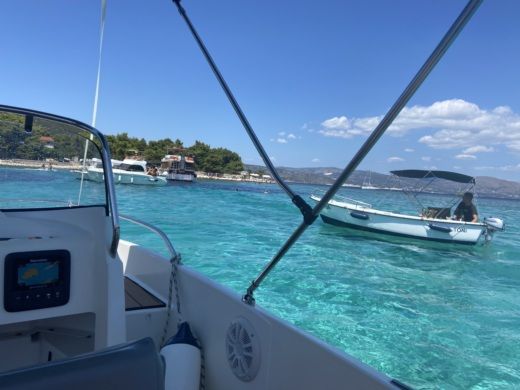 Сплит Motorboat Prince 570 OPEN alt tag text