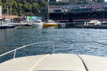Location Bateau à moteur Bayliner Vr5 Cuddy Monaco