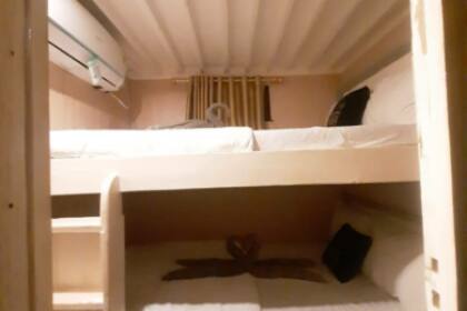 Charter Motorboat Traditional Phinisi Phinisi Labuan Bajo