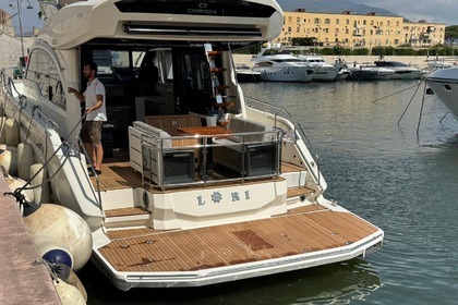 Hyra båt Motorbåt Cranchi F52 FLY Neapel