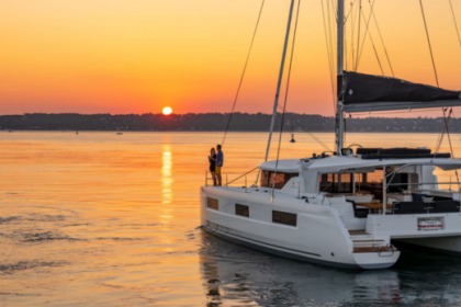 Alquiler Catamarán Lagoon Lagoon 46 Salerno