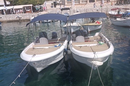 Miete Motorboot Mazury 40 hp free petrol Hvar