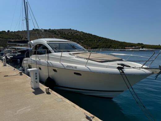 Zadar Motor Yacht Jeanneau Prestige 390 S alt tag text