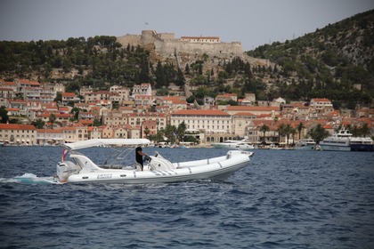 Verhuur RIB Sacs Marine Strider 10 Split