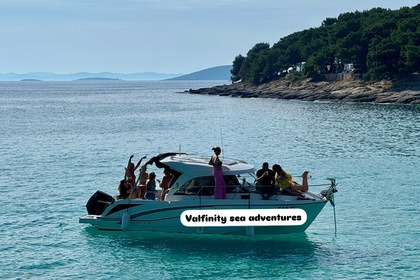 Location Bateau à moteur VALFINITY I. - Beneteau Antares 8 Pirovac