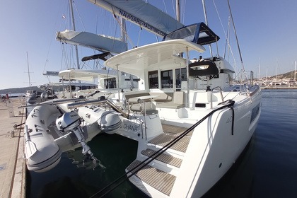 Verhuur Catamaran Lagoon-Bénéteau Lagoon 40 - 4 + 2 cab  Trogir