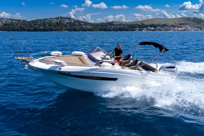 Rental Motorboat Atlantic Marine 690 Žaborić