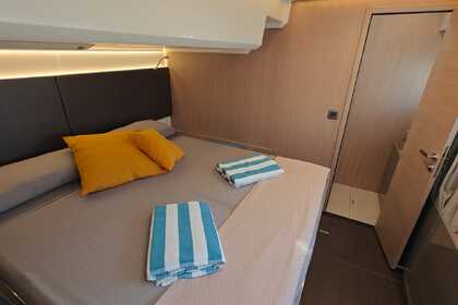 Location Catamaran  Prestige M48 Castellammare di Stabia