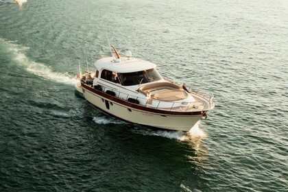 Charter Motor yacht Apreamare Apreamare 60 Sorrento