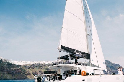 Hire Catamaran LAGOON 450F Santorini