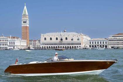 Rental Motorboat MOSCHETTIERE ONE OF ONE  1980 Venice