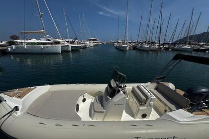 Hire Motorboat Capelli Capelli Tempest 700 Cannes