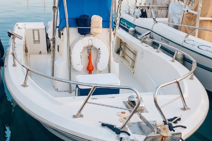 Hire Motorboat Chris Craft sea hawk Martigues