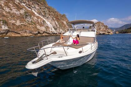 Hire Motorboat Sea Ray 450 Sedan Bridge Puerto Vallarta
