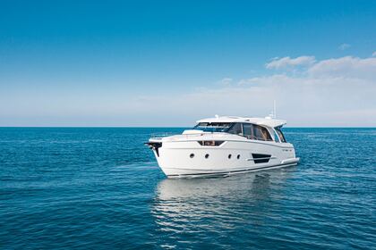 Hire Motorboat Allegria Greenline 45 Santorini