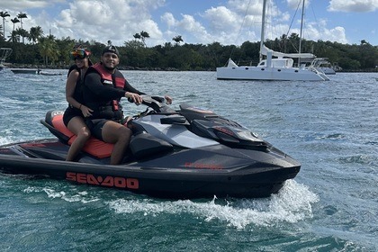 Location Jet-ski Seadoo GTI 170 Fort-de-France