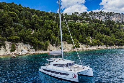 Verhuur Catamaran Catana Group Bali 4.2 - 4 + 1 cab. Kaštel Gomilica